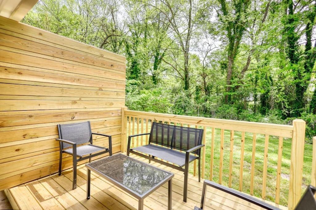 Holiday home Cozy French 1/2 Mi From Square